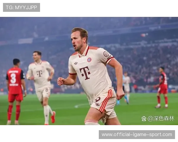 拜仁继续展现强大主场统治力，维持争冠势头。，拜仁重建